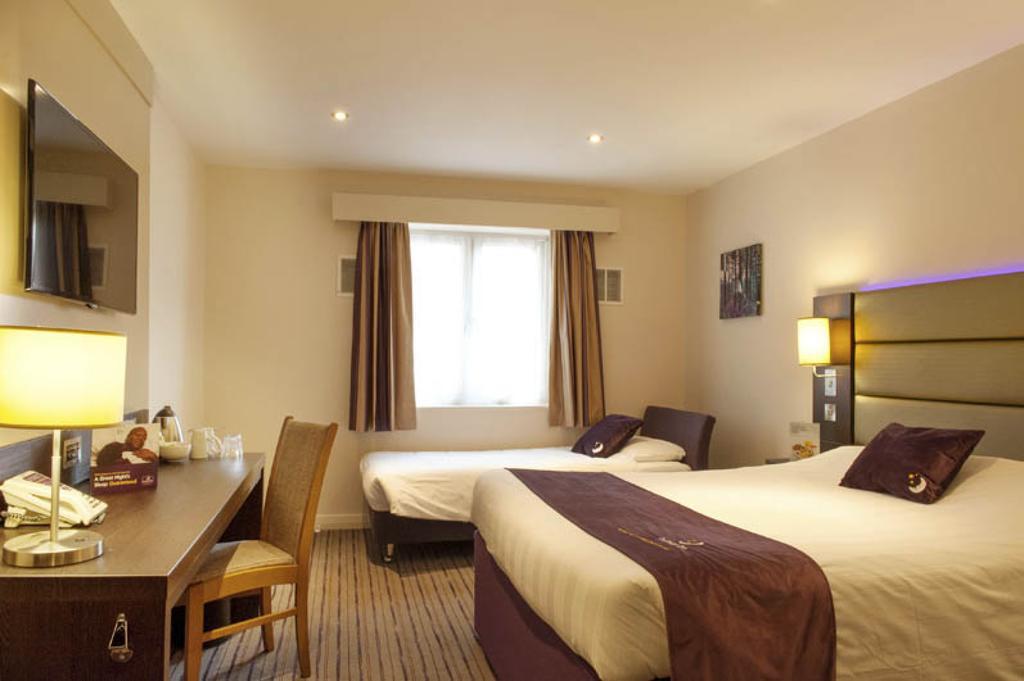 Premier Inn Merthyr Tydfil Exterior photo